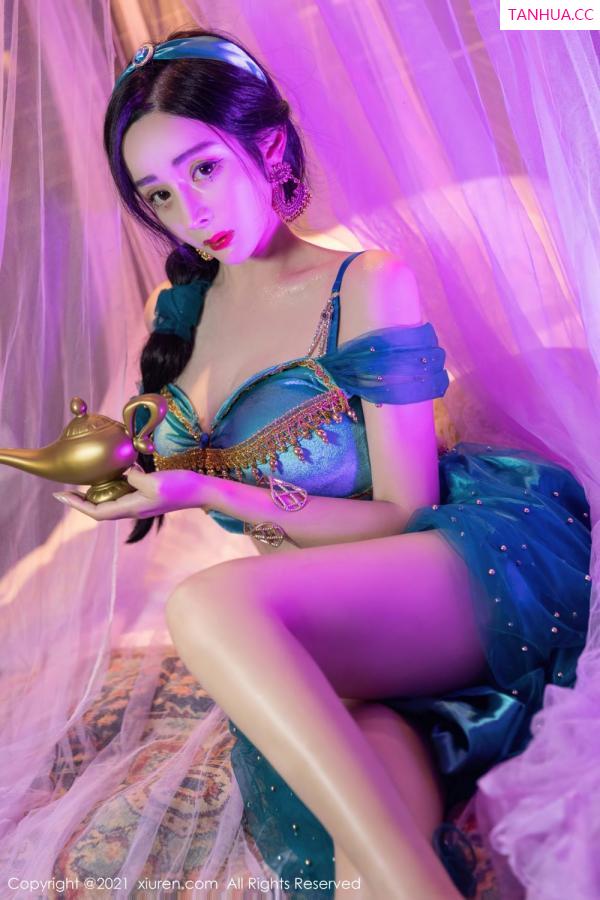 允薾  [XiuRen秀人网]高清写真图 2021.11.19 No.4243 允薾第13张图片